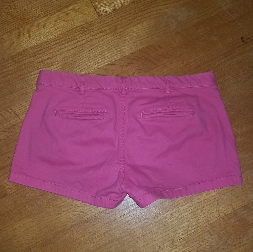 Express Shorts - Picture 2 of 2